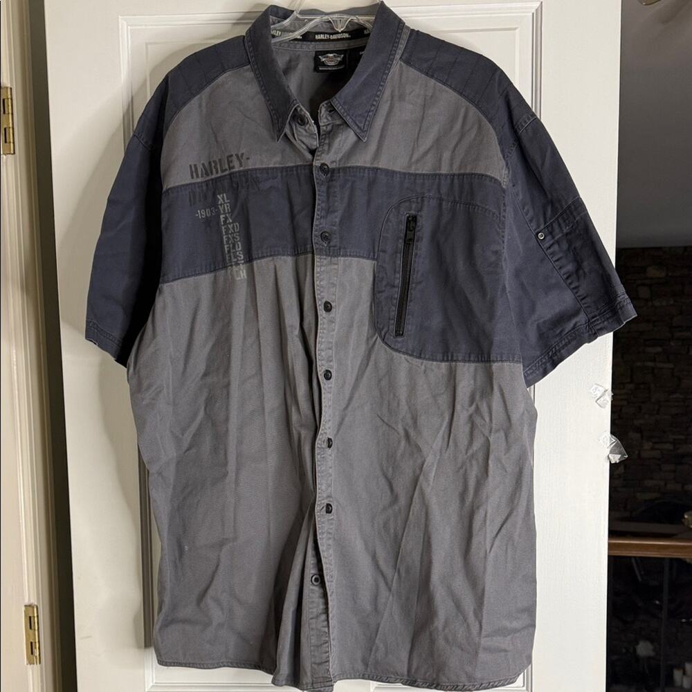 Harley-Davidson Gray and Black Casual Button Down Shirt. 3xl